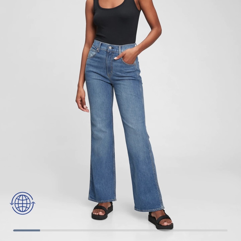 GAP High-rise Vintage Flare Jeans. Size 26 Petite. Fits like a 4P.